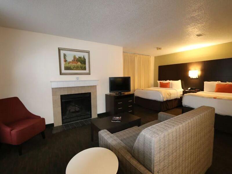 Fairbridge Inn & Suites - Akron Copley Township - West Экстерьер фото