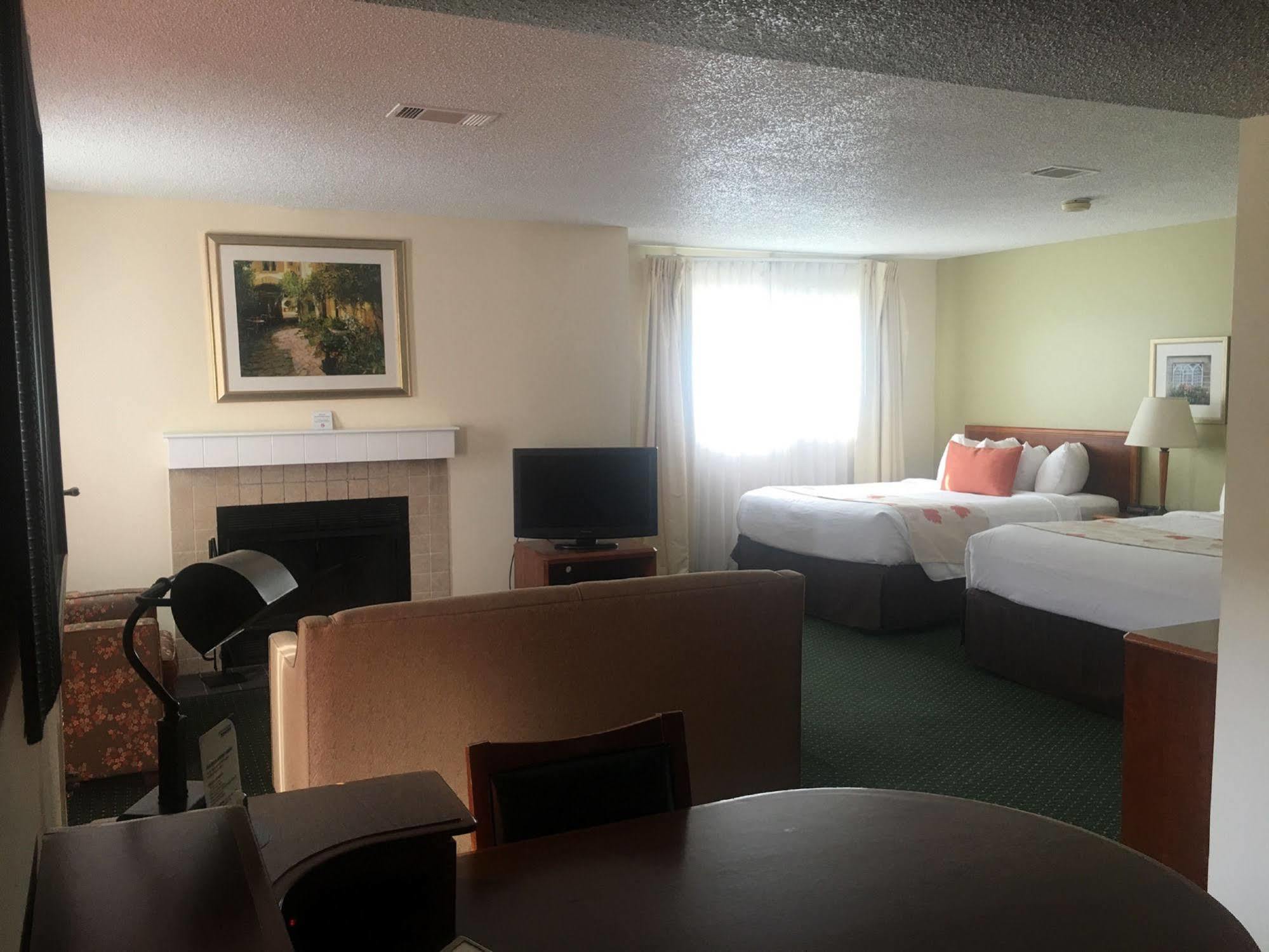 Fairbridge Inn & Suites - Akron Copley Township - West Экстерьер фото