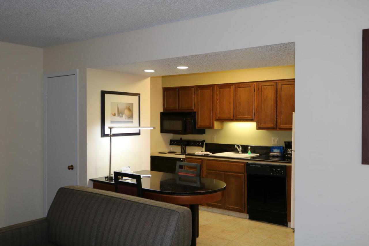 Fairbridge Inn & Suites - Akron Copley Township - West Номер фото