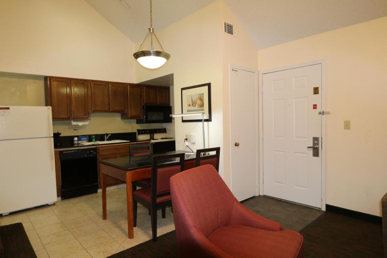 Fairbridge Inn & Suites - Akron Copley Township - West Номер фото
